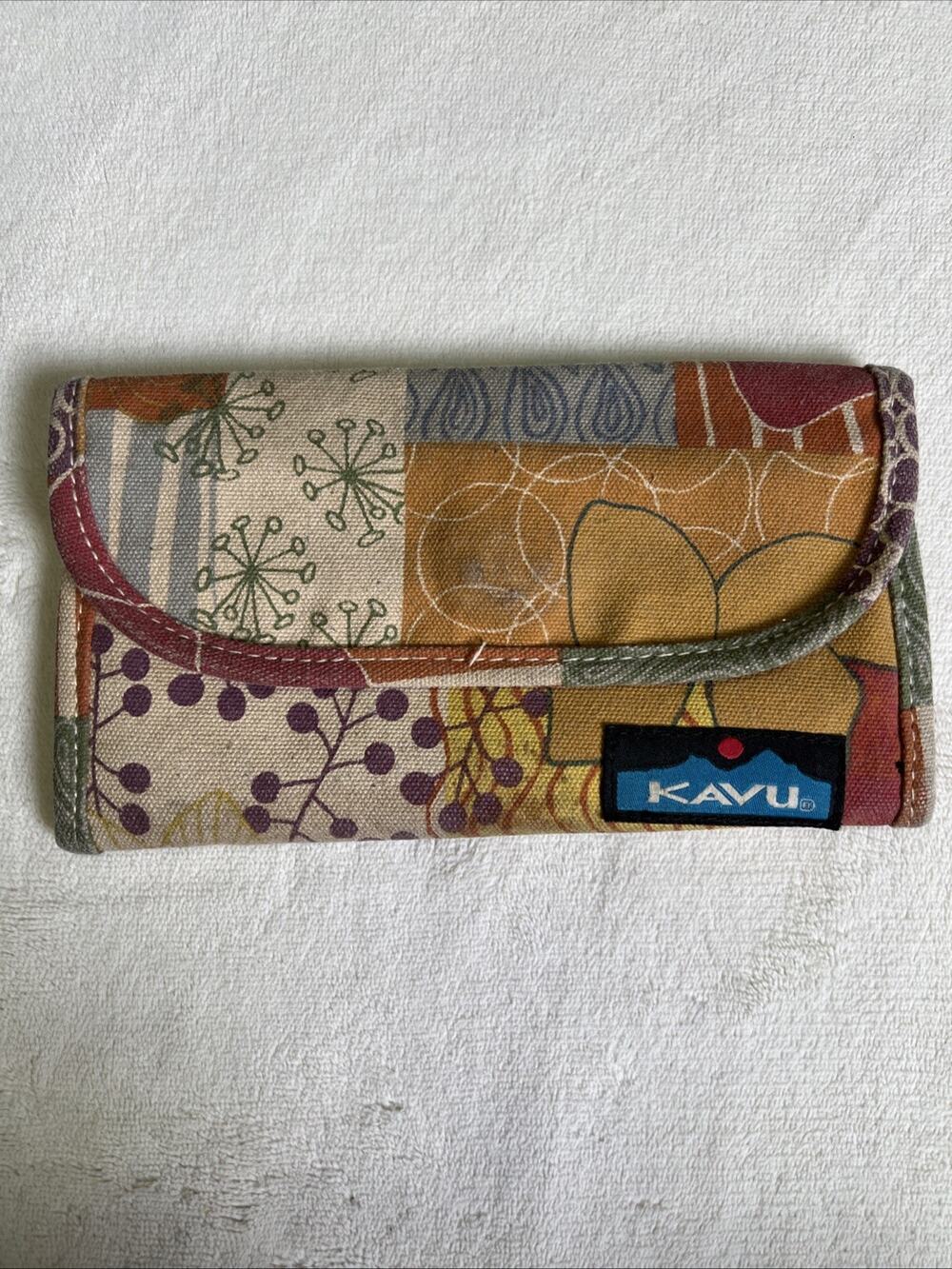 Kavu Women's Big Spender Tri-Fold Canvas Wallet Pocket Clutch Patchwork